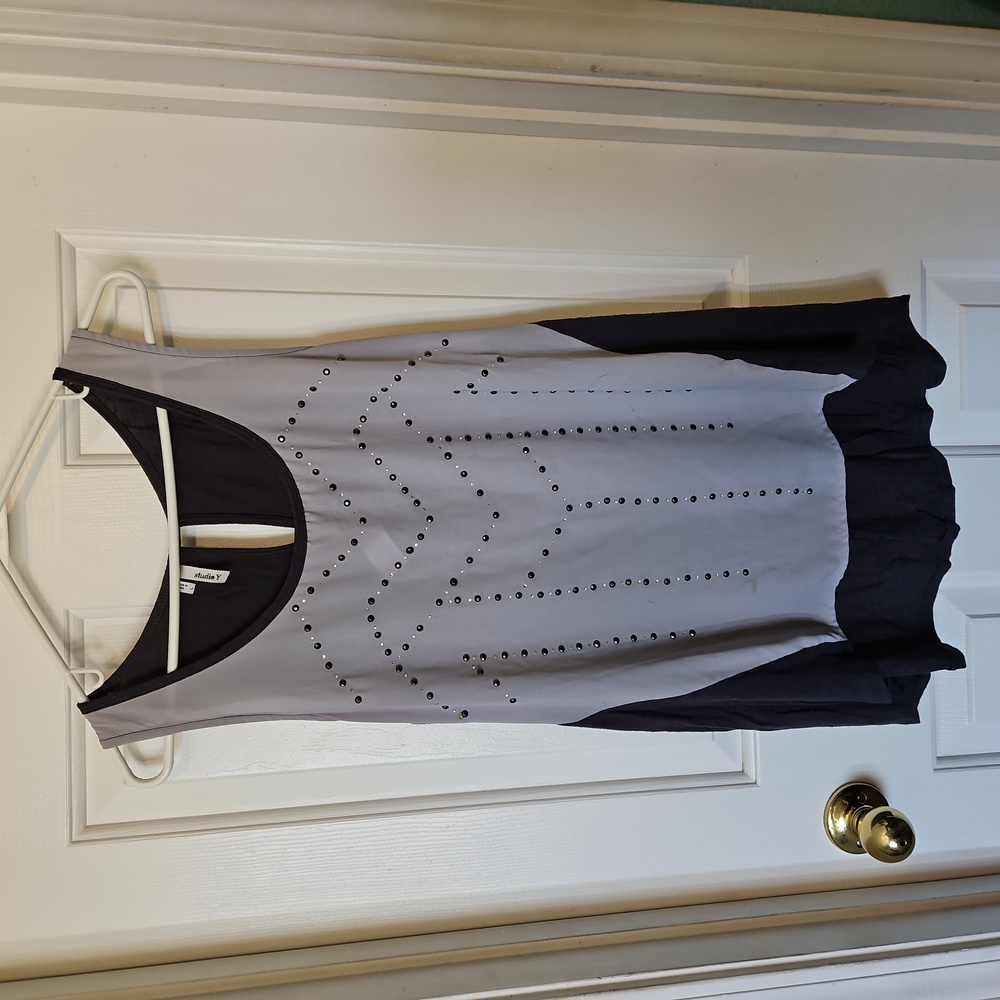 Adorable blouse with sequence.